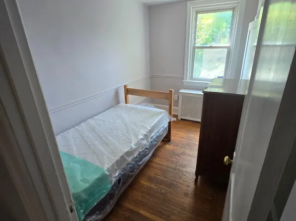 5834 Crittenden St, Philadelphia, PA 19138