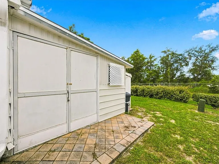 7505 Fairlane Ave — Photo 43
