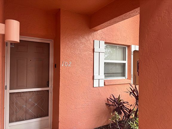3rd image of 5450 Longwood Run Blvd APT 102