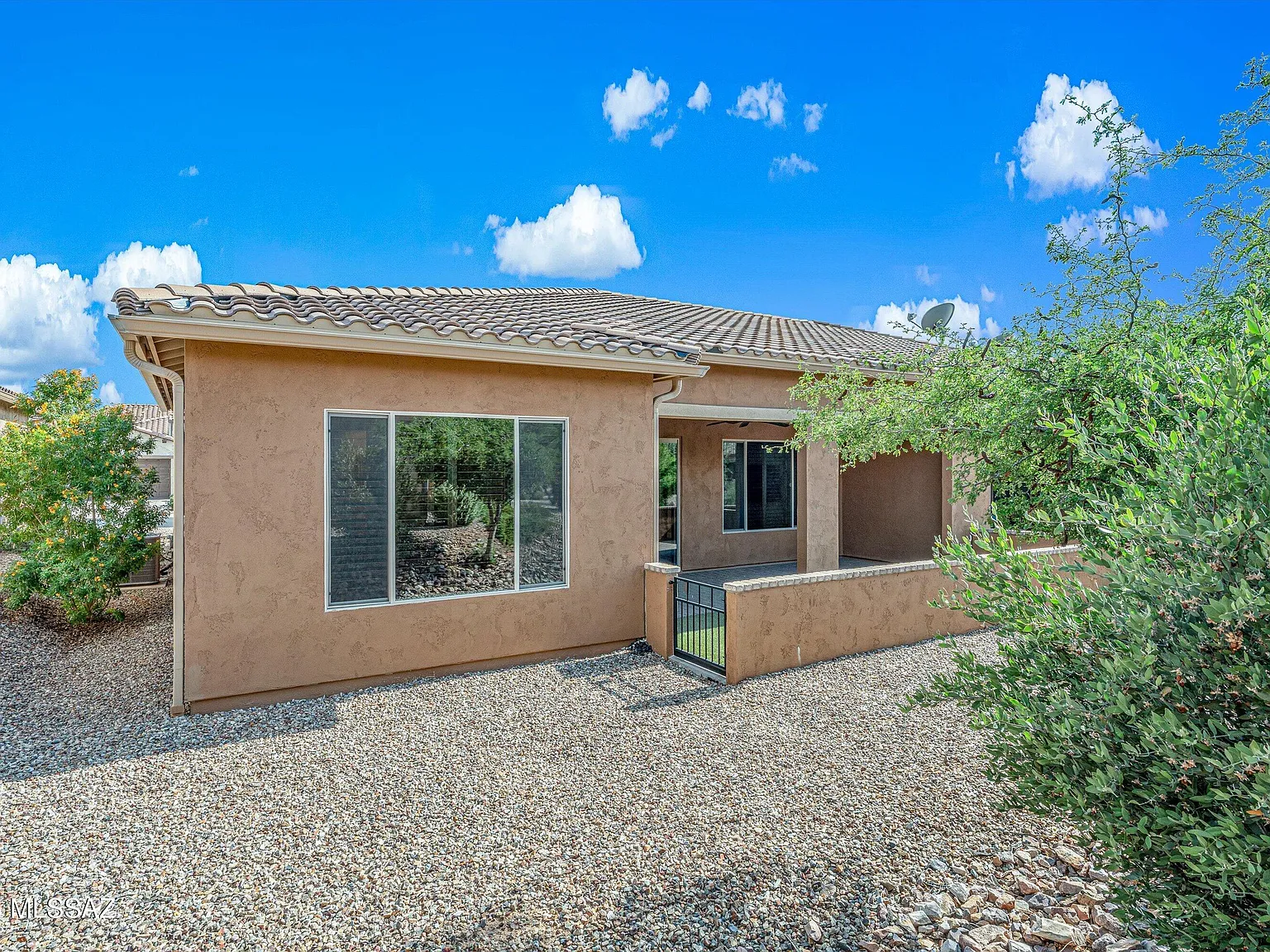 2 bed, 2.0 bath, 1404 sqft, $2,250 — Photo 4