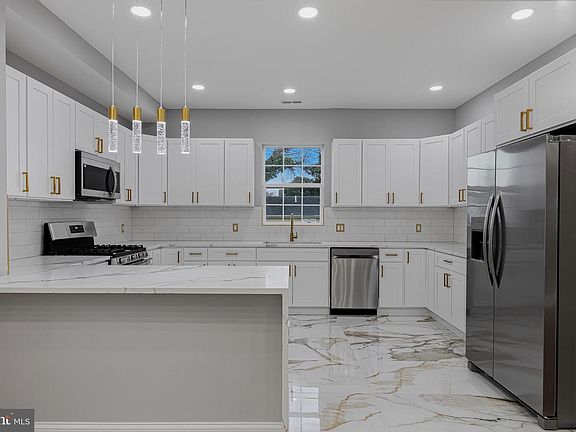 5th image of 3600 W Forest Park Ave
