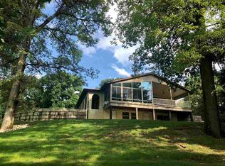 384 S County Line Rd, Corunna, IN 46730