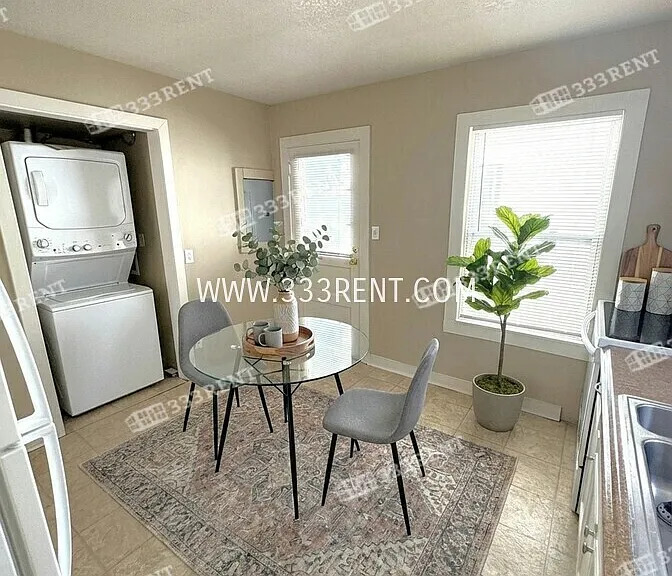 8916 Oak St — Photo 5