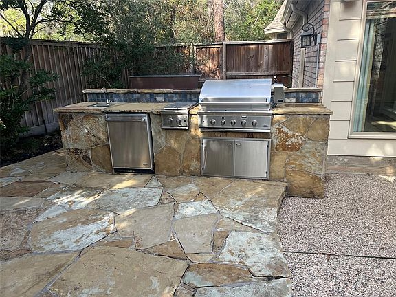 5th image of 49 Rolling Links Ct