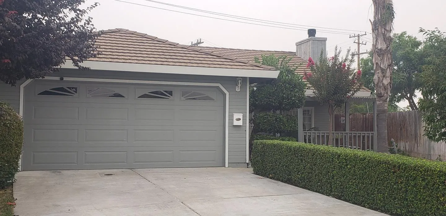 10 Karen Ct photo 1