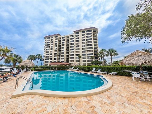 2nd image of 736 Island Way APT 1205