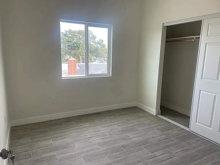 3069 Melbourne Dr — Photo 4