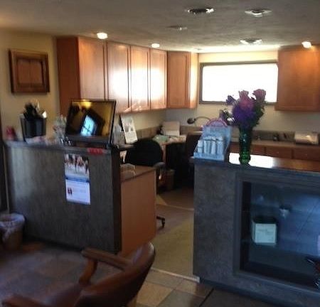 5th image of 1203 W Francis Ave