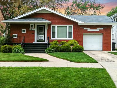 11252 S Hale Ave, Chicago, IL, 60643