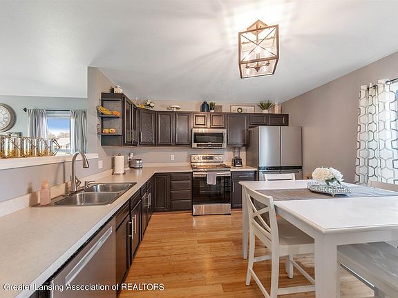 3rd image of 4468 Bowline Ct