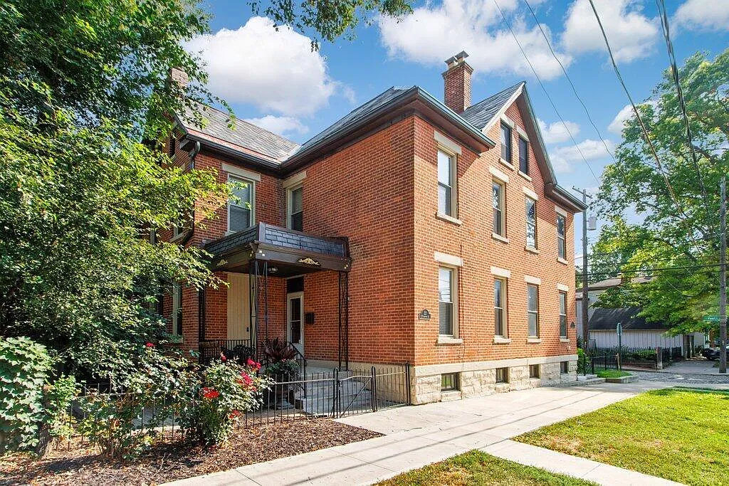 22 E Frankfort St — Photo 2