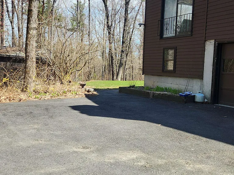 62 Hovey Rd — Photo 18