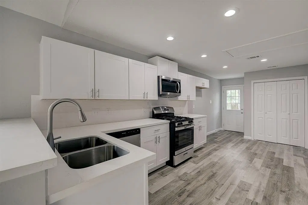 3 bed, 1632 sqft, $1,745 — Photo 3
