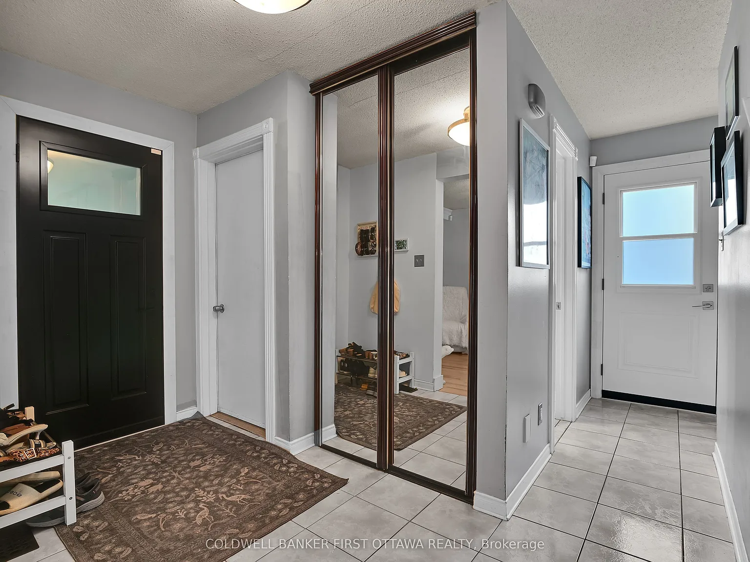3 bed, $4,200 — Photo 4