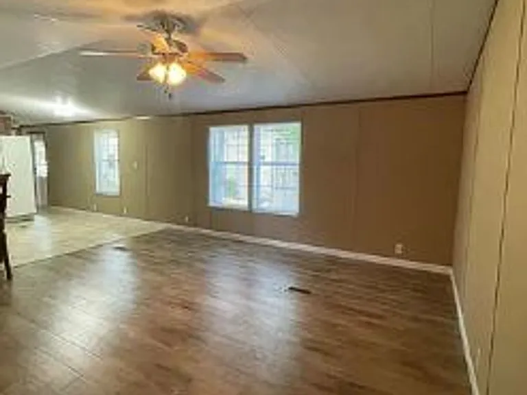 3709 Hampton Ln — Photo 7
