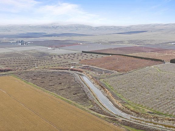 4th image of 2693 Kays Rd