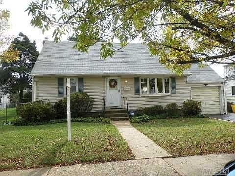 1st image of 4 Norma Ln