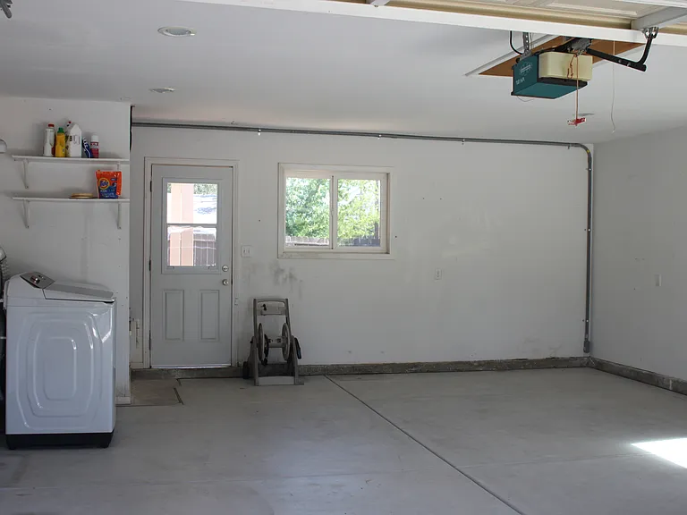 3610 Cerrito St — Photo 8