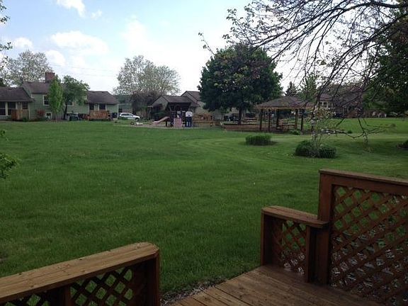 5th image of 3434 Edgewood Dr