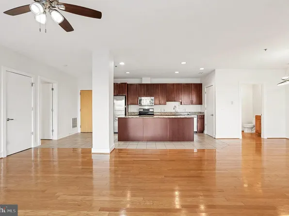 2772 Lighthouse Point E #201, Baltimore, MD 21224