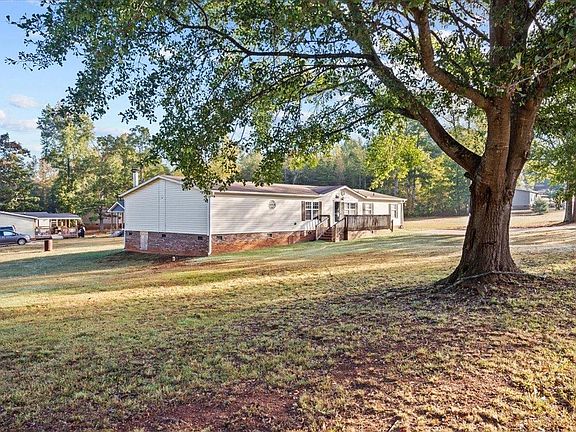 3rd image of 158 Woodcliff Dr