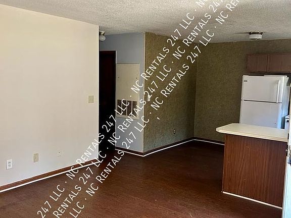 4th image of 2559 Green Oaks Ct APT D