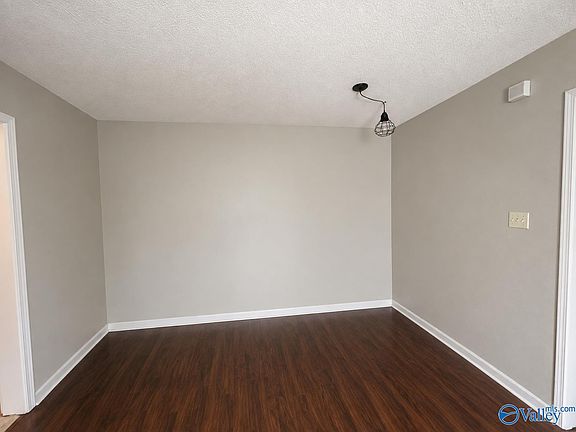 5th image of 602 Stevens Ave NE