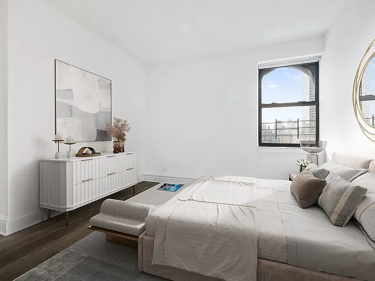 50 W 34th St #8A9 — Photo 2