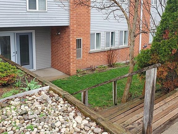 3rd image of 500 Westmount Rd W #103