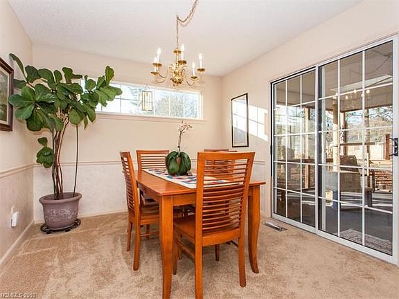 Dining room w/access to porch
