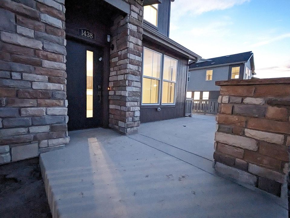 Front porch / entrance