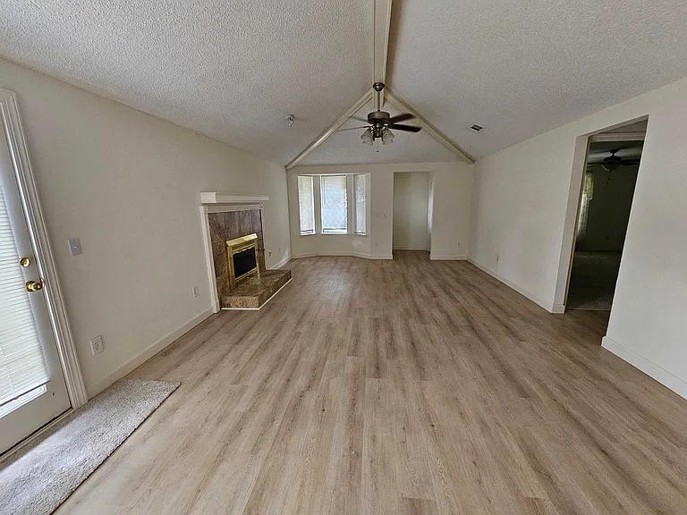 1608 Nest Pl — Photo 15