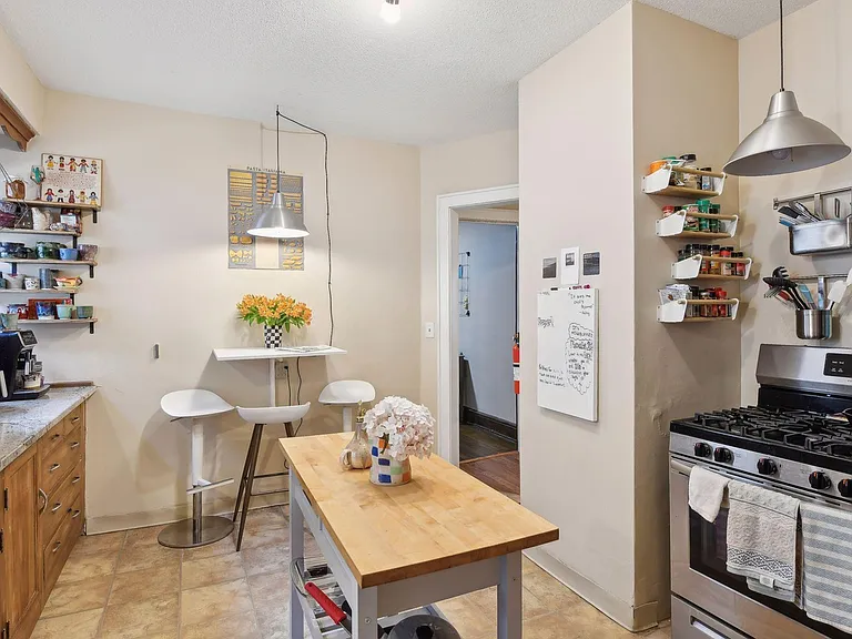 1936 Fremont Ave S #1 — Photo 11