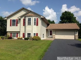 740 Kirche Hill Dr, Carver, MN 55315