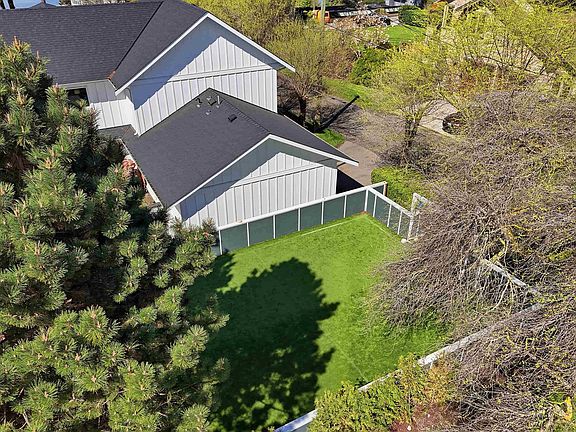 5th image of 29 English Bluff Rd