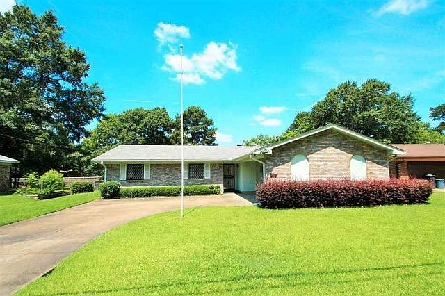 For Sale: 207 Womack St, Pearl, MS 39208