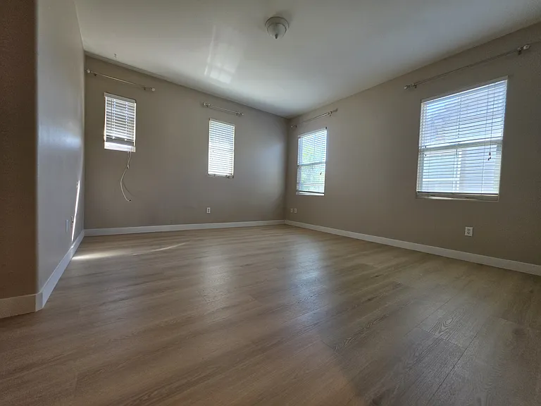 40170 Gallatin Ct — Photo 11
