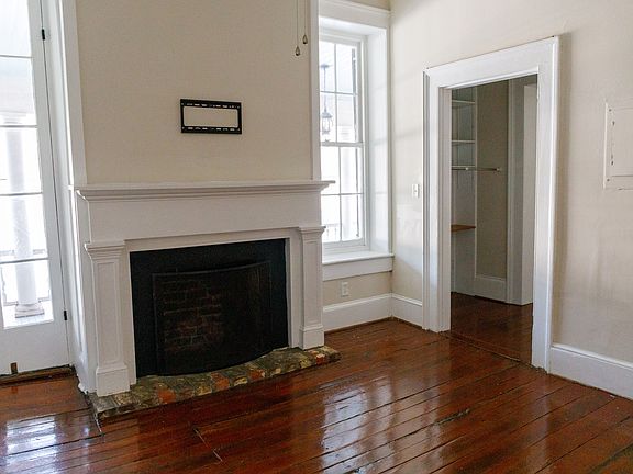 2nd image of 68 Beaufain St APT C