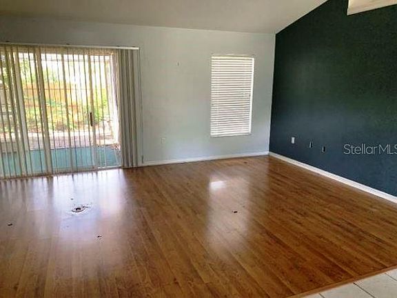 3rd image of 903 Wee Burn Pl