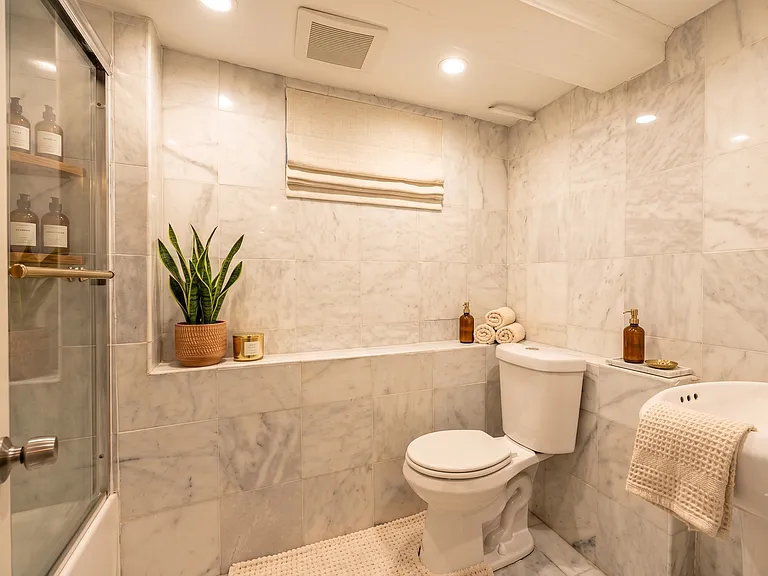 547 Broadway #1 — Photo 11