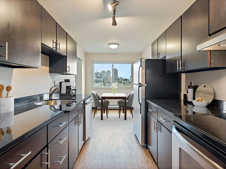 The Edge Apartments — Photo 9