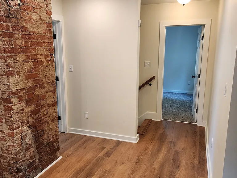 609 Main St #2 — Photo 10