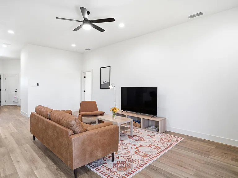 7933 Sawdust Trl — Photo 8