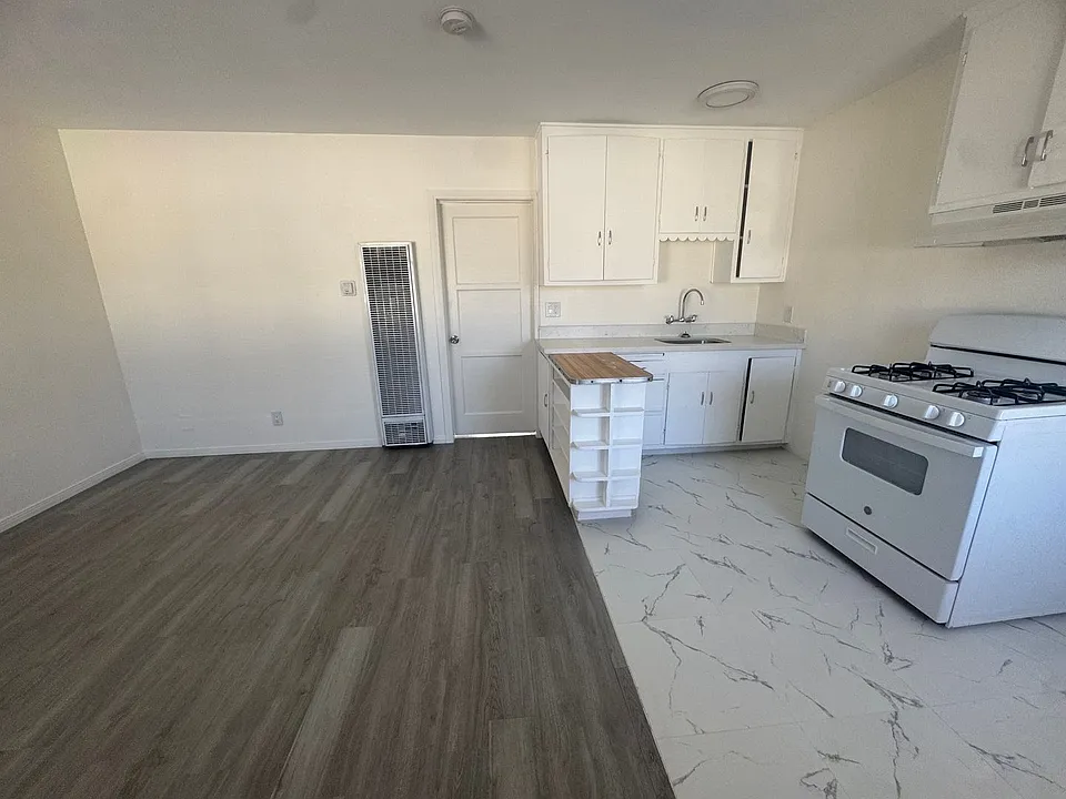 LA 798 - Carson Villa