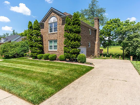3rd image of 4129 Amberwood Ct