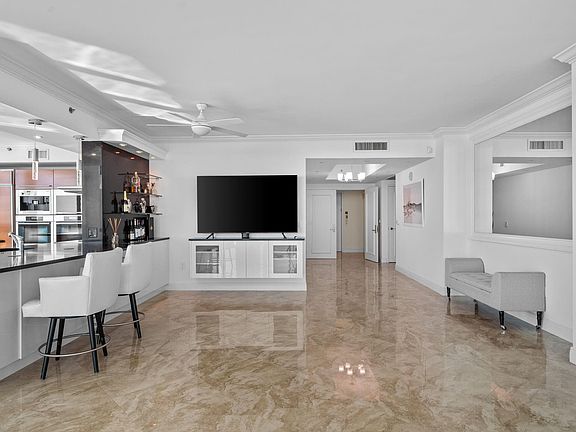 4th image of 101 S Fort Lauderdale Beach Boulevard #901