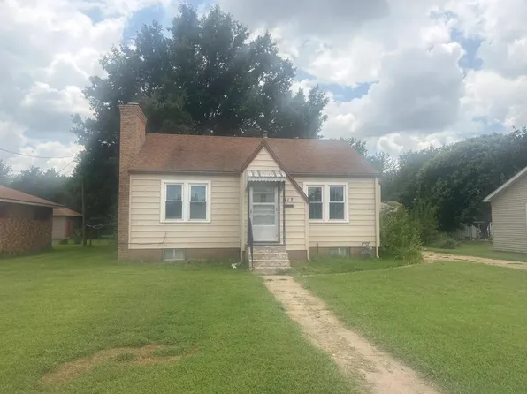 517 E Broadway St, Stafford, KS 67578