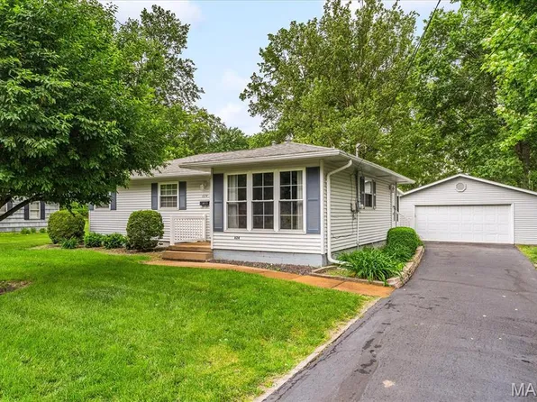 624 W Elm St, Millstadt, IL 62260