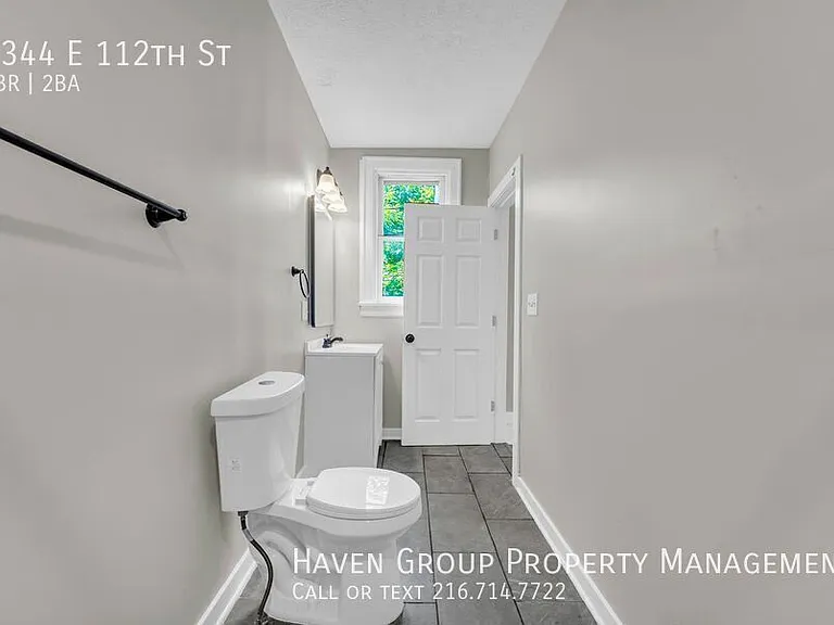 1344 E 112th St — Photo 26