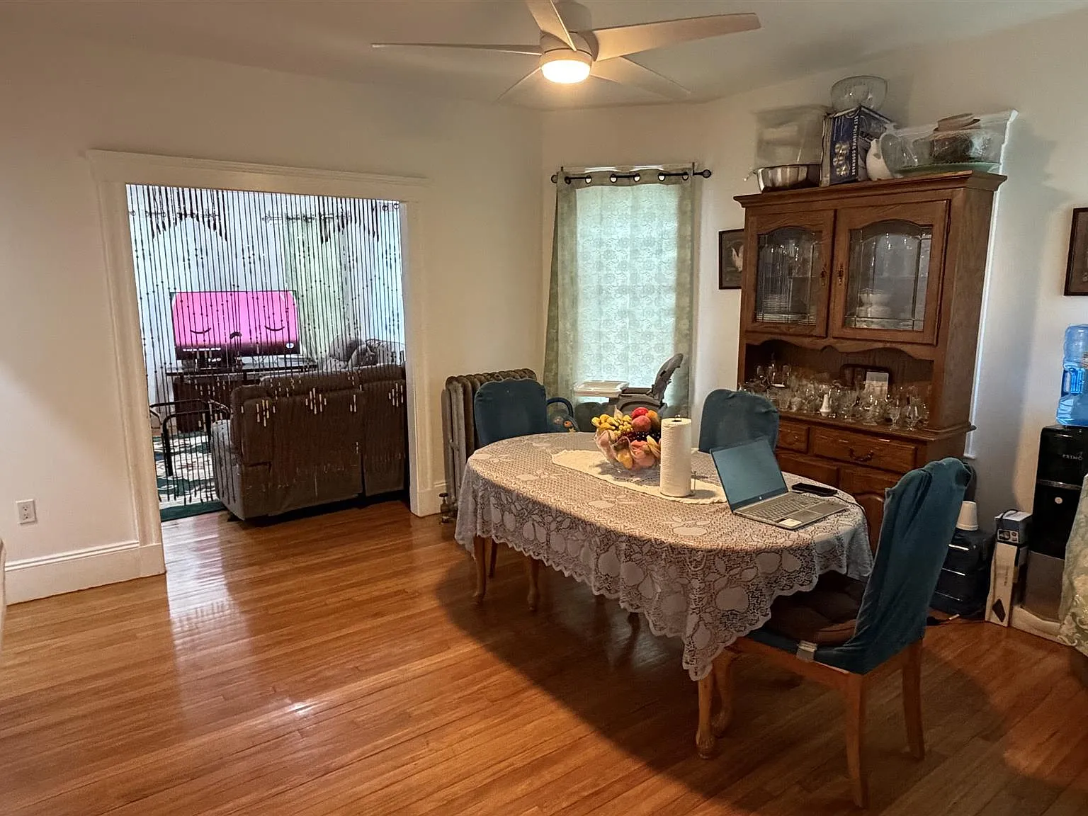 3 bed, 1400 sqft, $3,800 — Photo 2